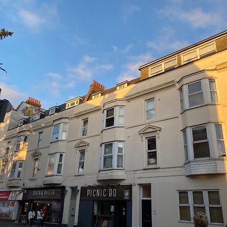 The City Surfer Apartment - By Coastline Retreats - Parking Included - Sleeps 5 - City Centre Bournemouth Eksteriør bilde